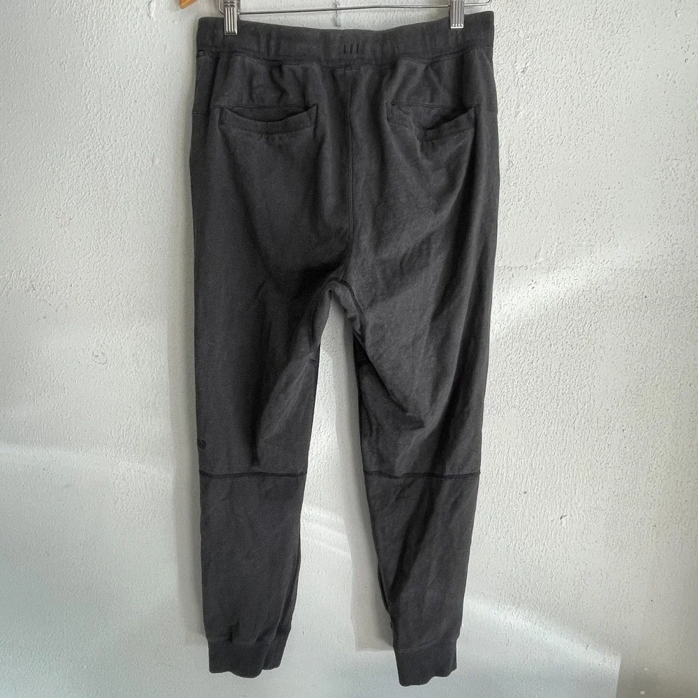 Lululemon Sweat Pants Men M (Fits 30x28) Dark Gray Jogger Athleisure Gym Active
